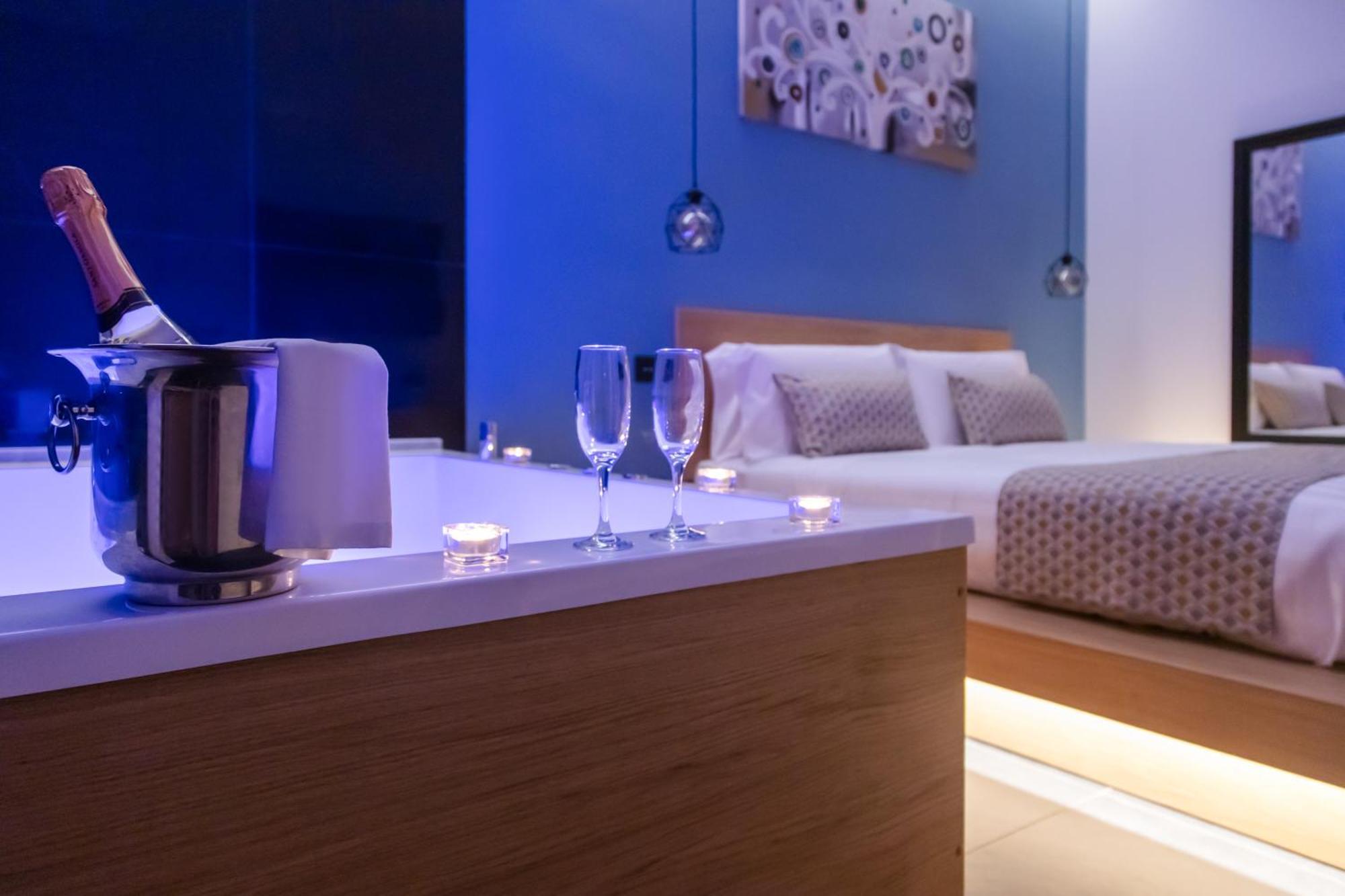 Main - Duomo Otel Napoli Dış mekan fotoğraf